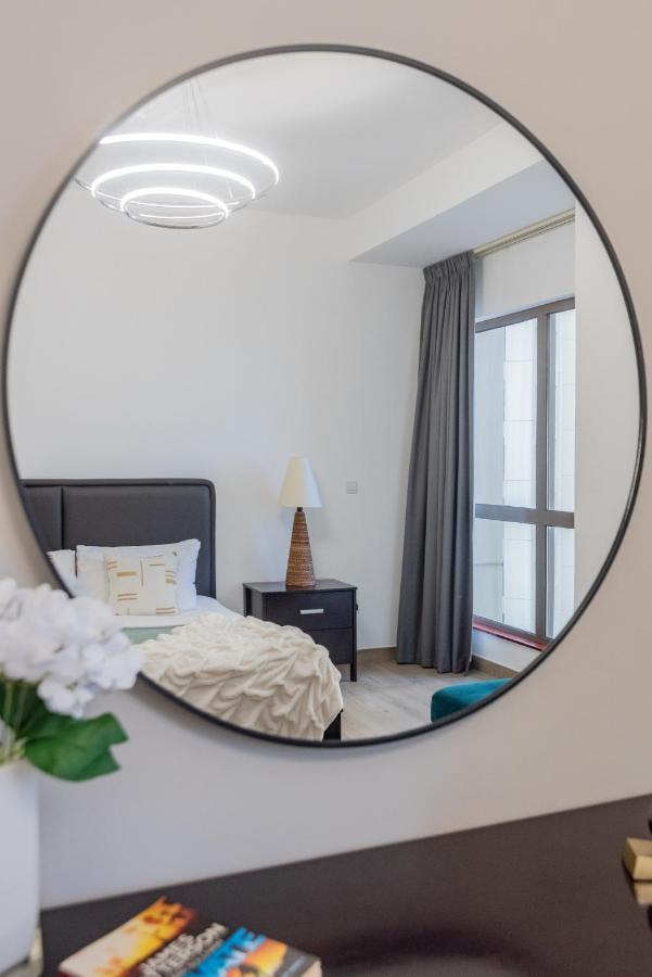 The Smart Concierge - Amwaj 4 Holiday home *