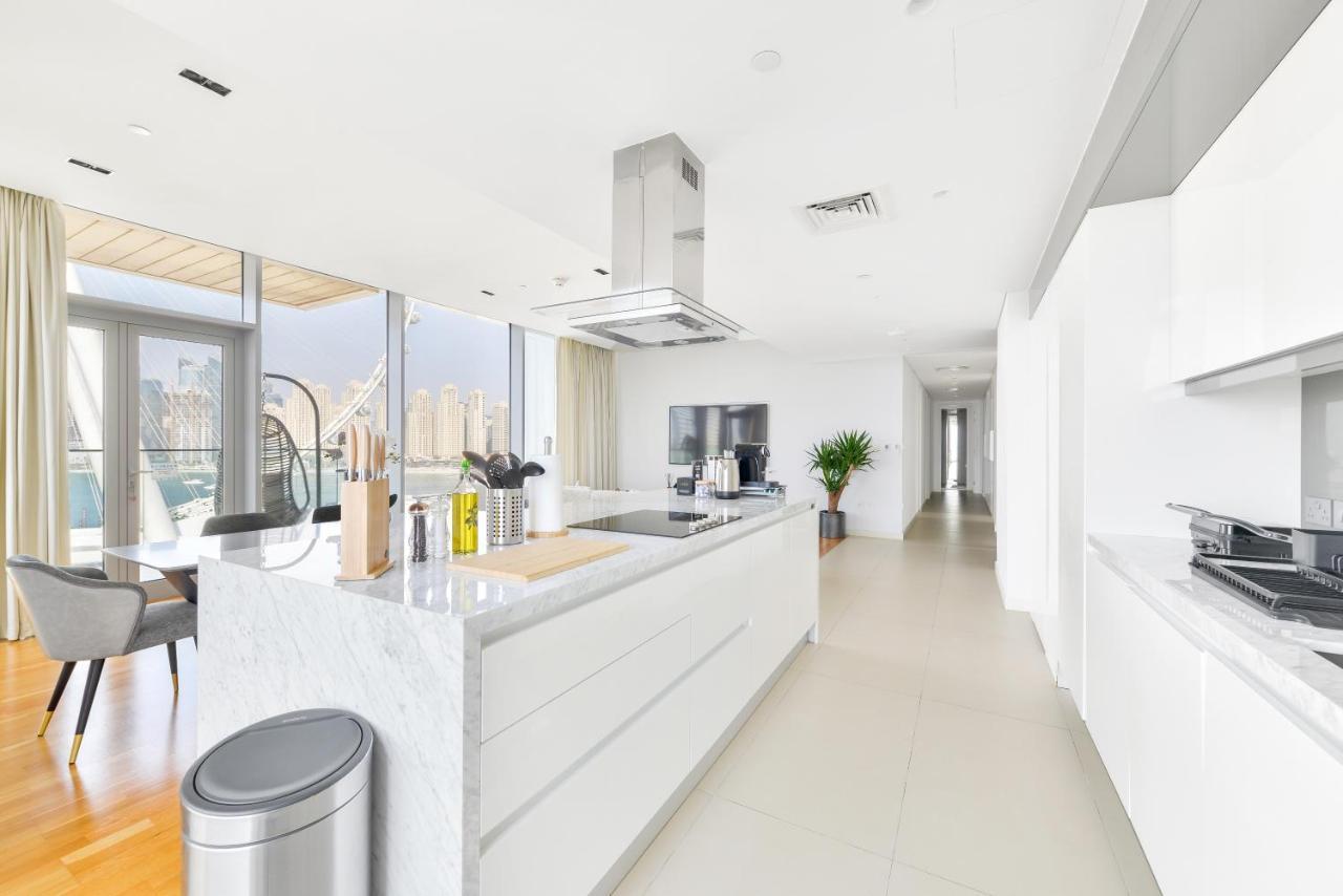 Boutique 3+ 1 Bedroom Apt Facing Ain Dubai