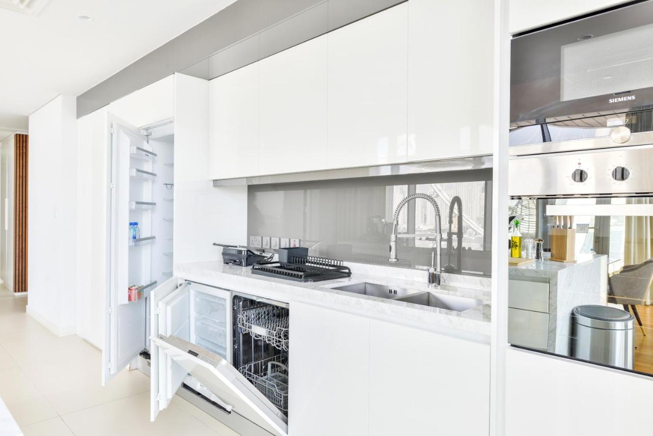 Boutique 3+ 1 Bedroom Apt Facing Ain * Dubai