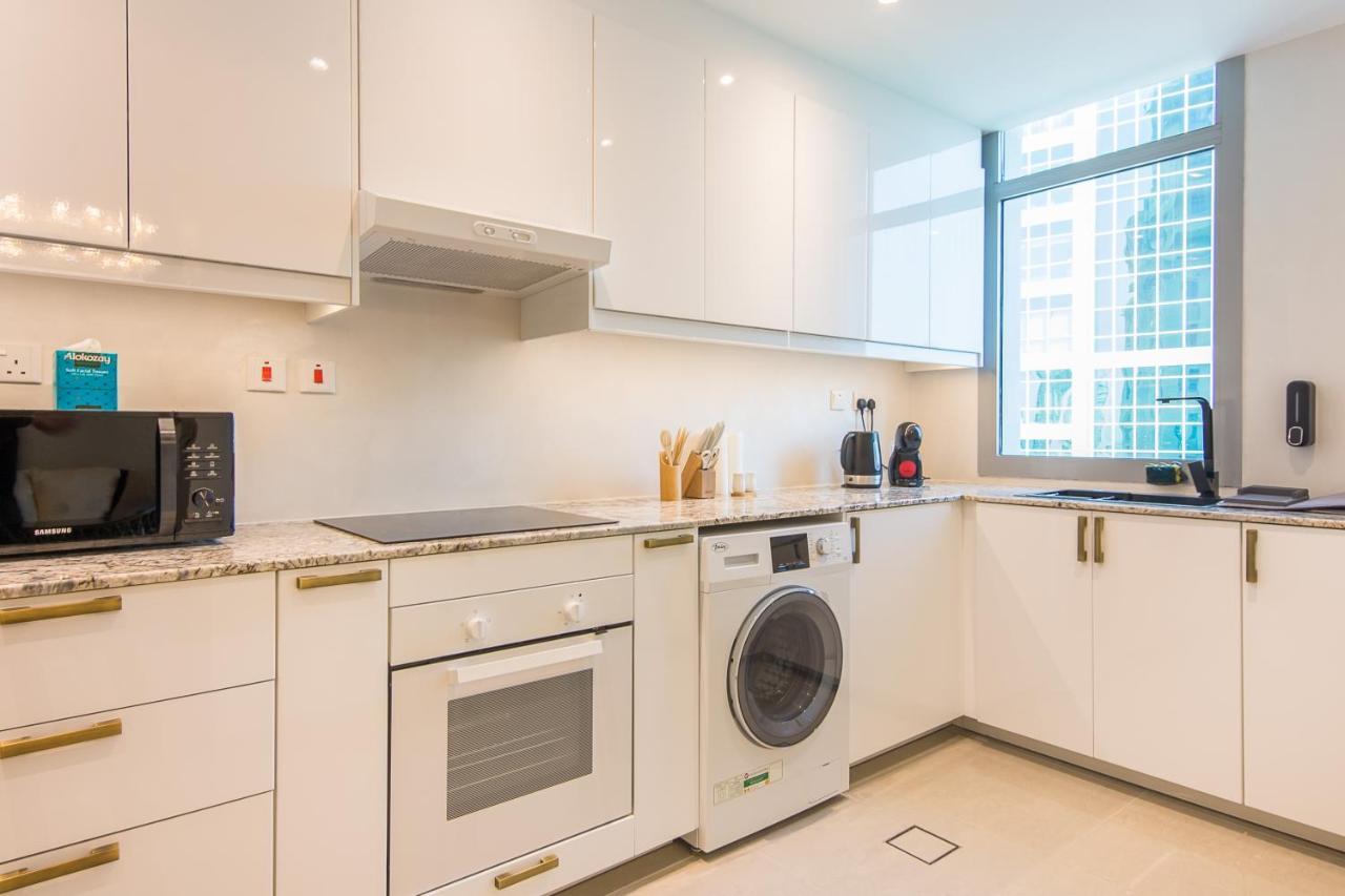 Apartment Stunning Marina View - 2br High Floor Dubai