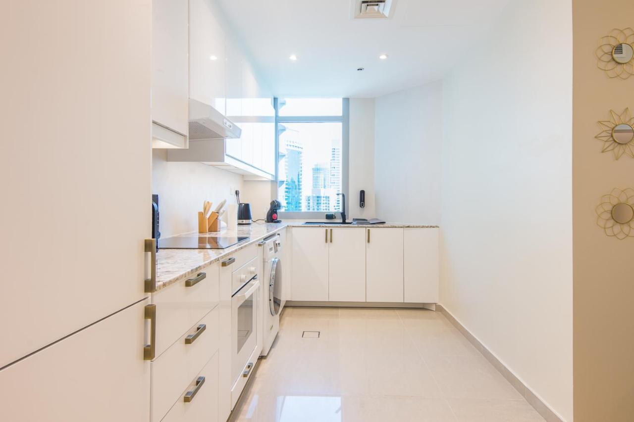 Stunning Marina View - 2br High Floor
