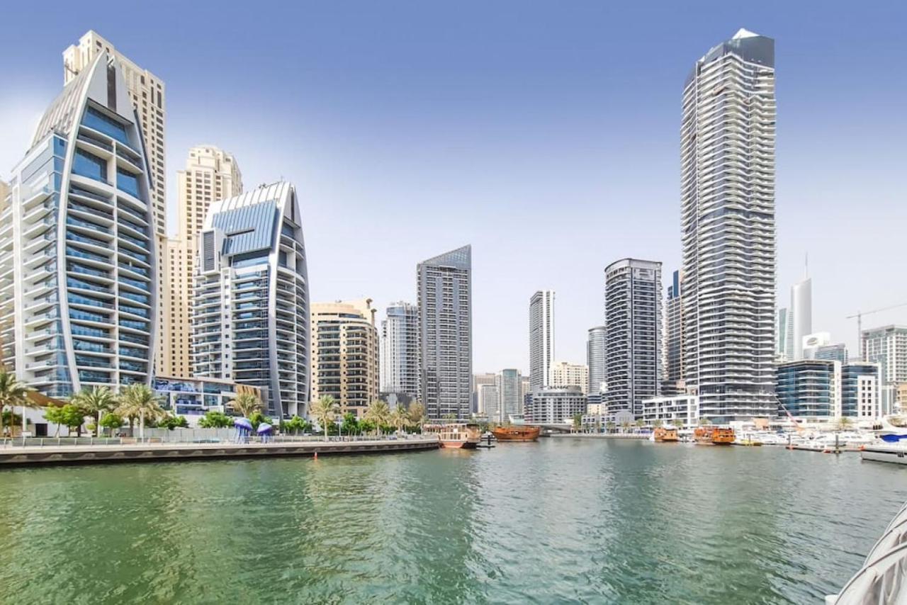 Apartment Sparkle Tower 2, Marina - Fresh One Bedroom Dubai