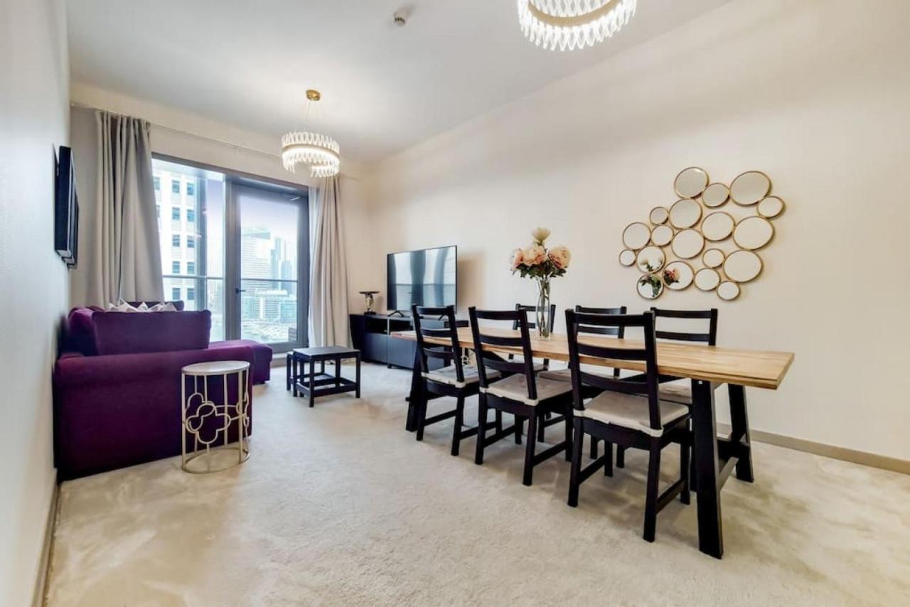Vacationer I Sparkle 1 Bedroom I Marina Views I Steps Away From I Gym, Pool, Parking & Wi-fi Apartment
