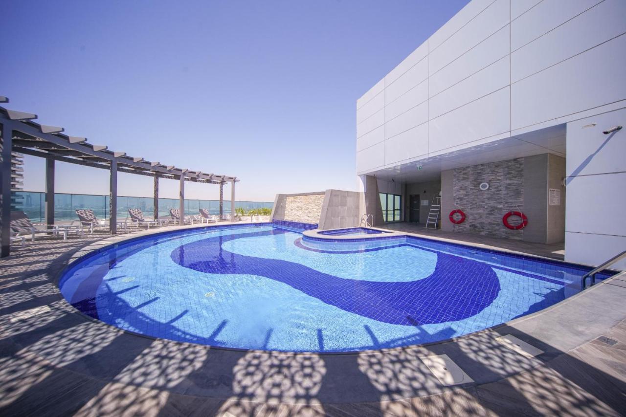 Apartment Spacious 1br With Balcony & Rooftop Pool The Bay Business Bay *