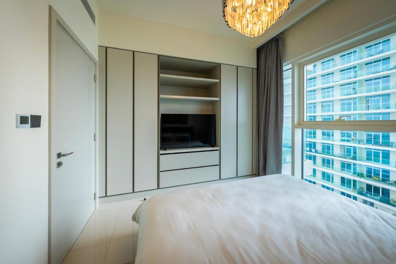 Glamorous 3br With Marina View Apartment