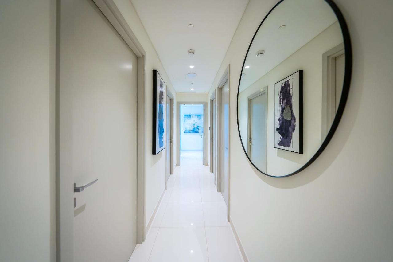 Glamorous 3br With Marina View Apartment