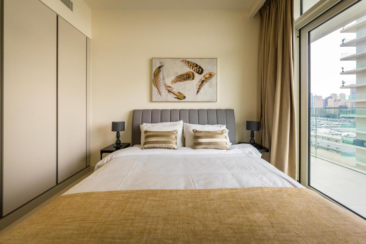 Glamorous 3br With Marina View