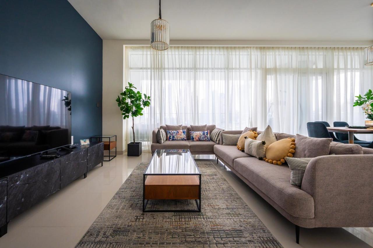 Glamorous 3br With Marina View Apartment