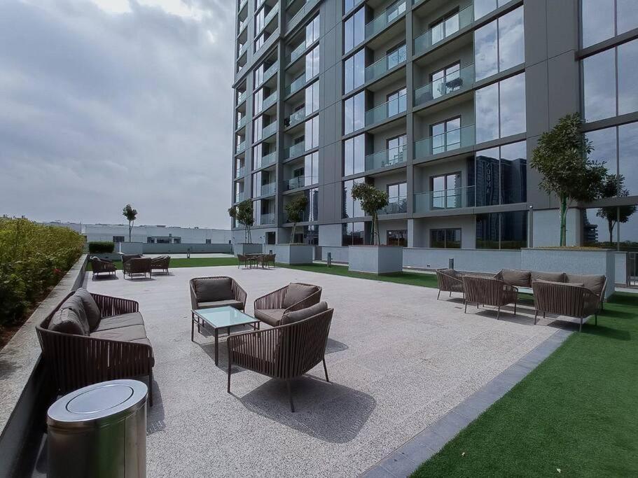 Apartment Intimate With Scenic View Of Creek *
