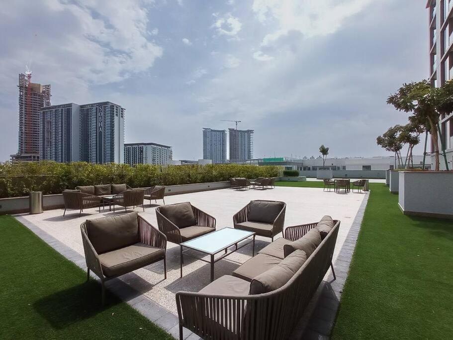 Apartment Intimate With Scenic View Of Creek *