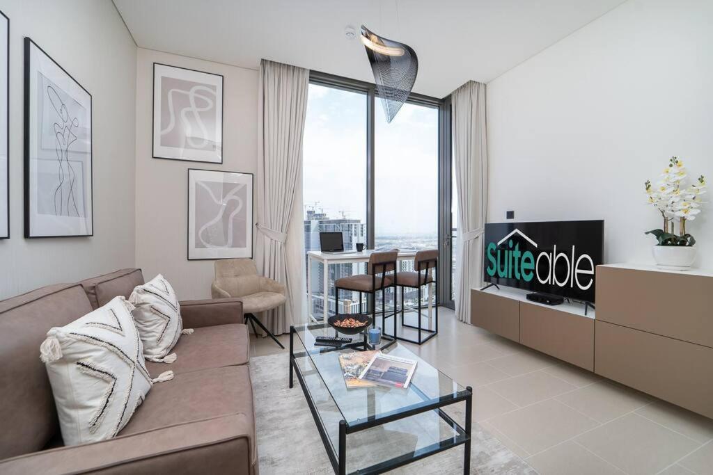 Apartment Intimate With Scenic View Of Creek