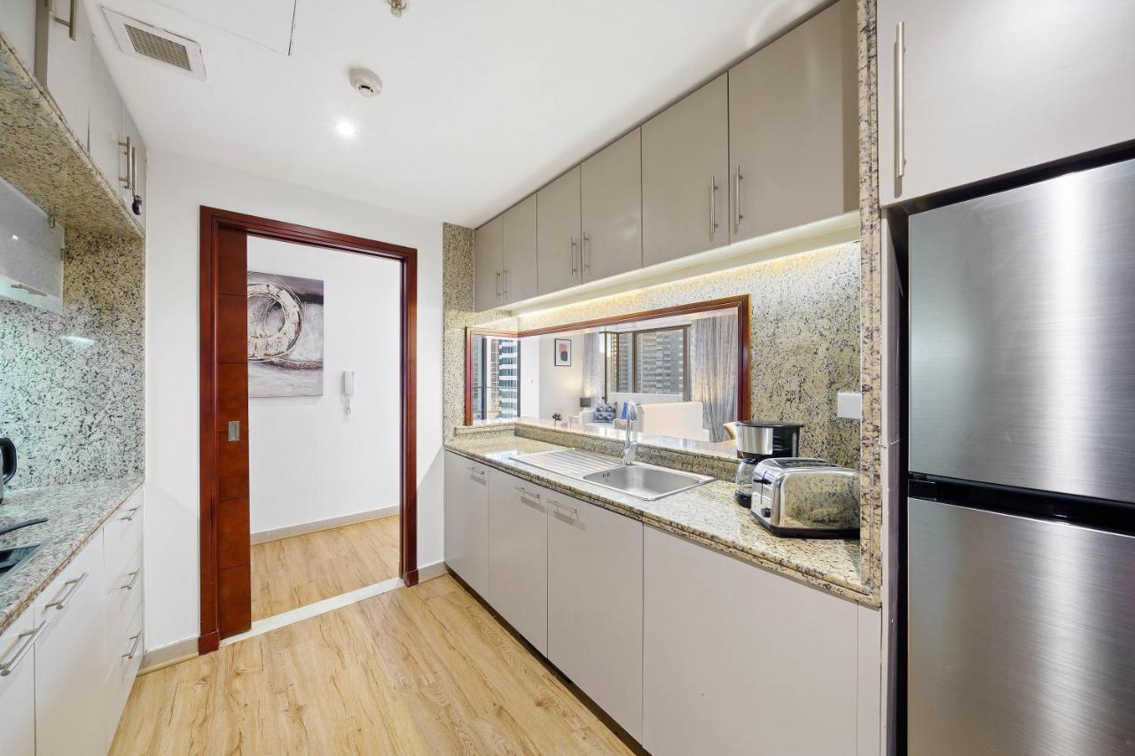Contemporary & Roomy 2br With Burj Khalifa View