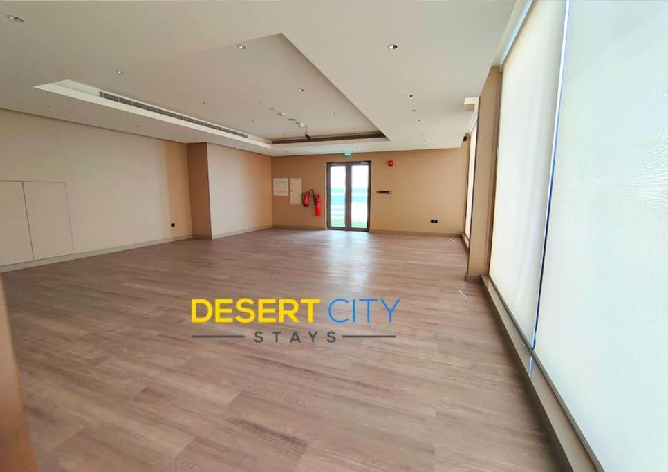 One Bed With Creek Views, Hosted By Desert