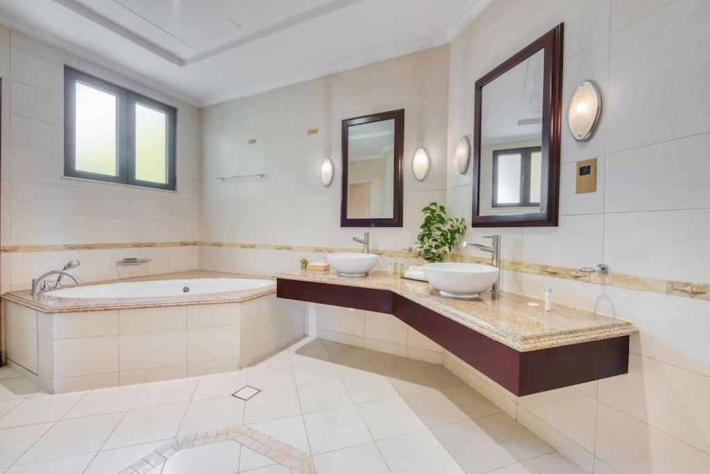 Villa Sol Living - Chic 5br Garden W/pool & Beach In Palm Jumeirah Dubai
