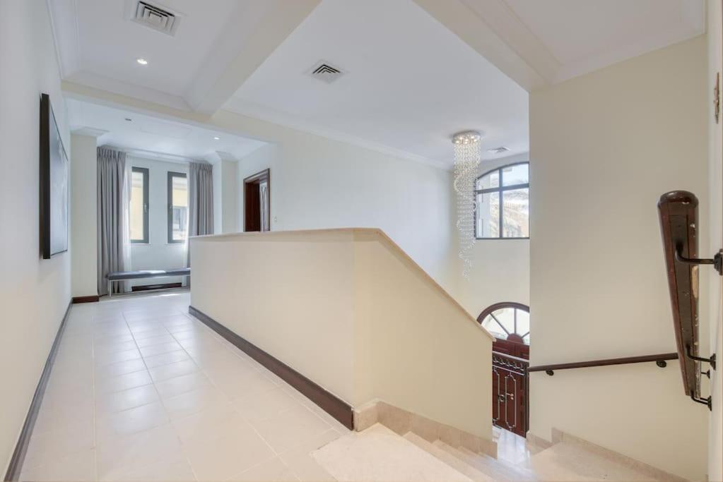 Villa Sol Living - Chic 5br Garden W/pool & Beach In Palm Jumeirah