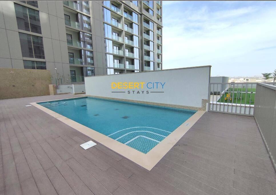 One Bed With Creek Views, Hosted By Desert Apartment *
