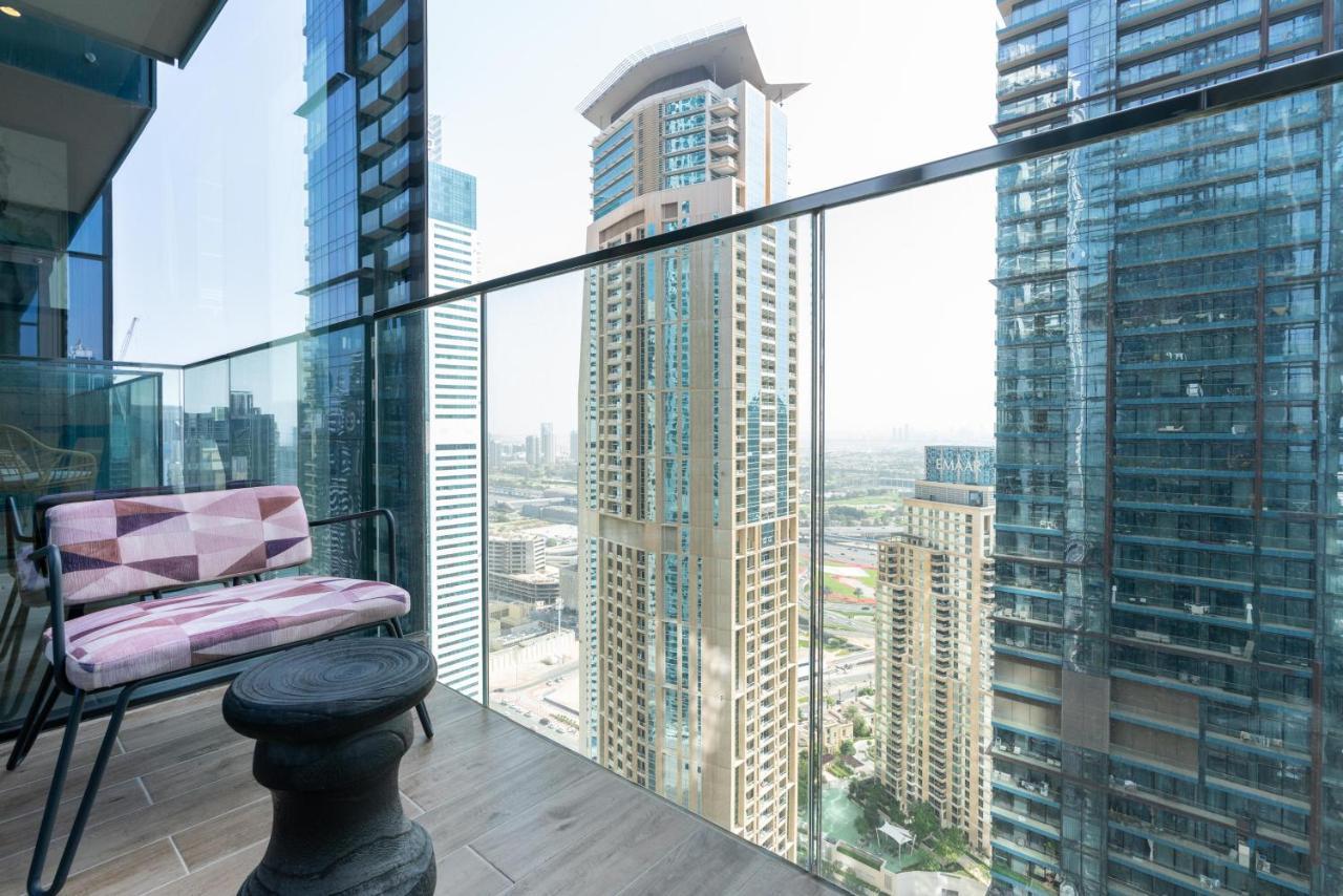 Vacay Lettings - In Marina Gate Living Apartment