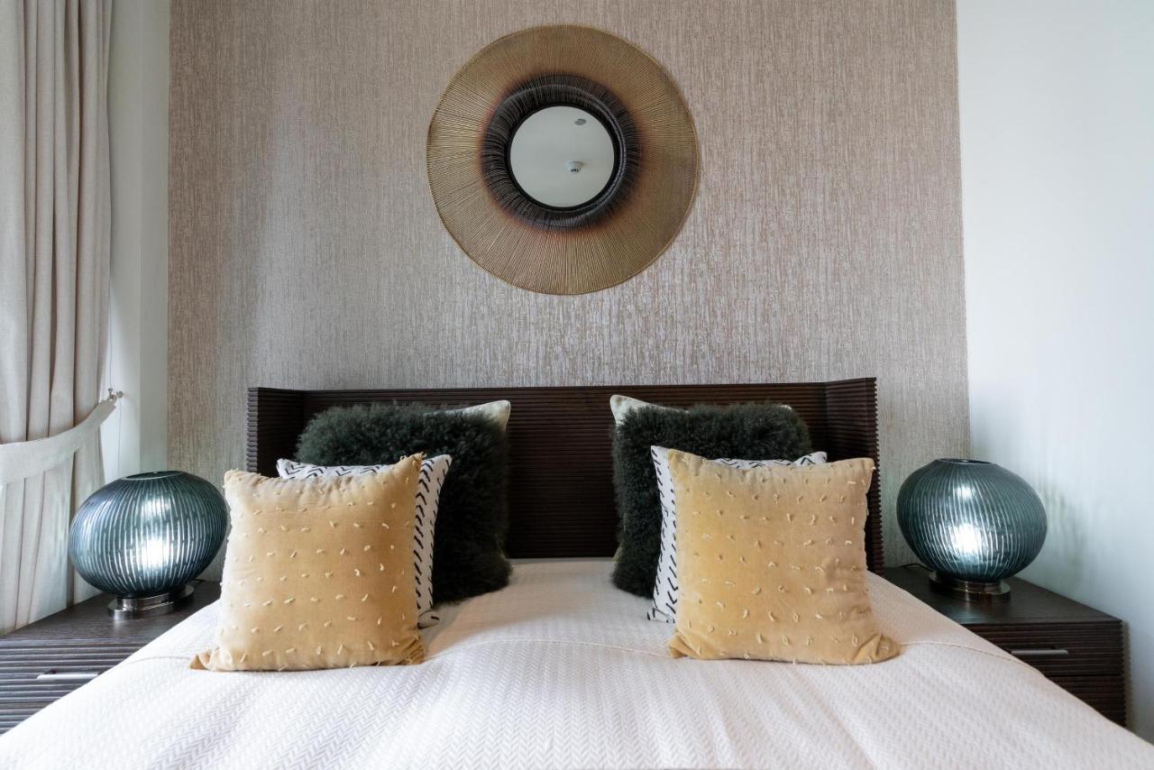 Vacay Lettings - In Marina Gate Living