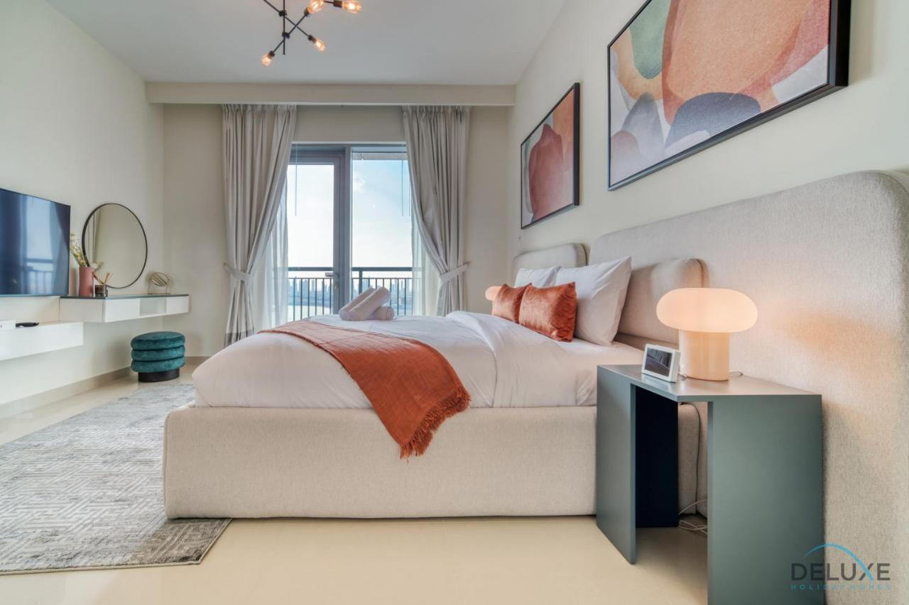 Distinguished 3br With Assistants At Harbour Views Tower 1 By Deluxe Homes