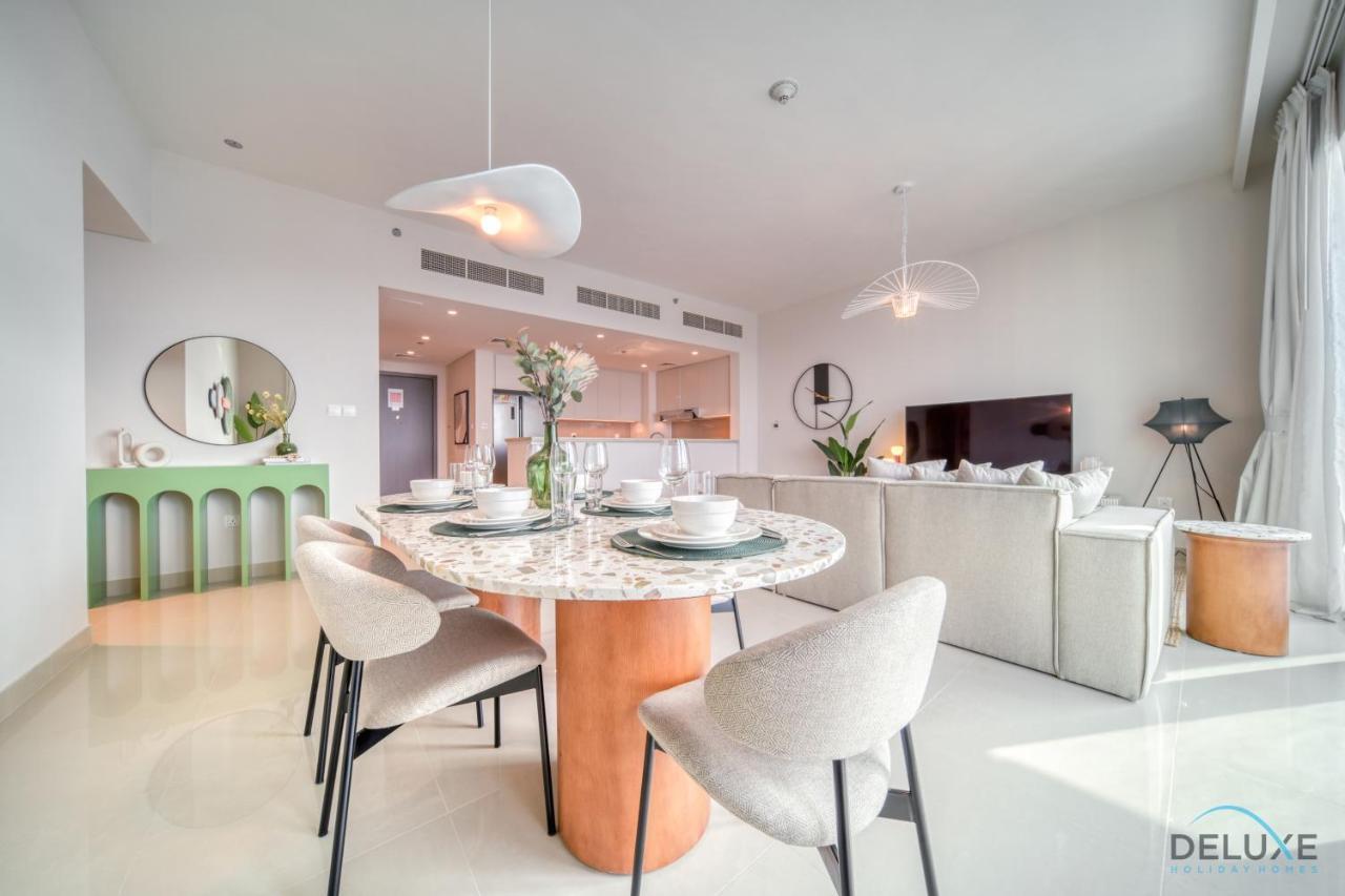 Apartment Distinguished 3br With Assistants At Harbour Views Tower 1 By Deluxe Homes