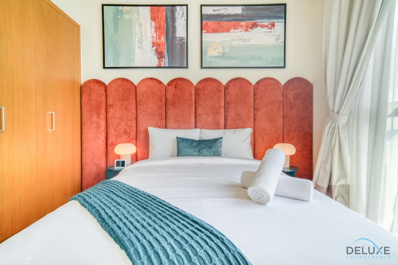 Distinguished 3br With Assistants At Harbour Views Tower 1 By Deluxe Homes