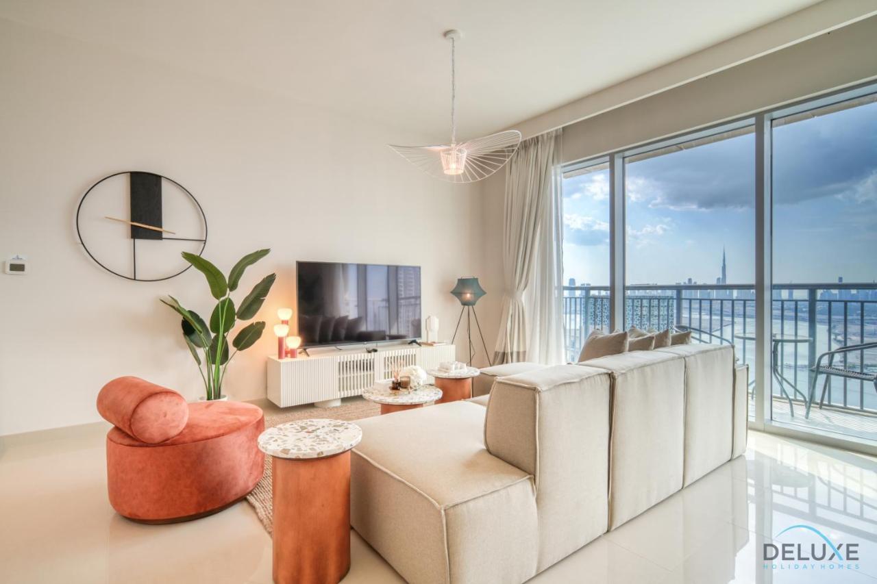 Distinguished 3br With Assistants At Harbour Views Tower 1 By Deluxe Homes Dubai