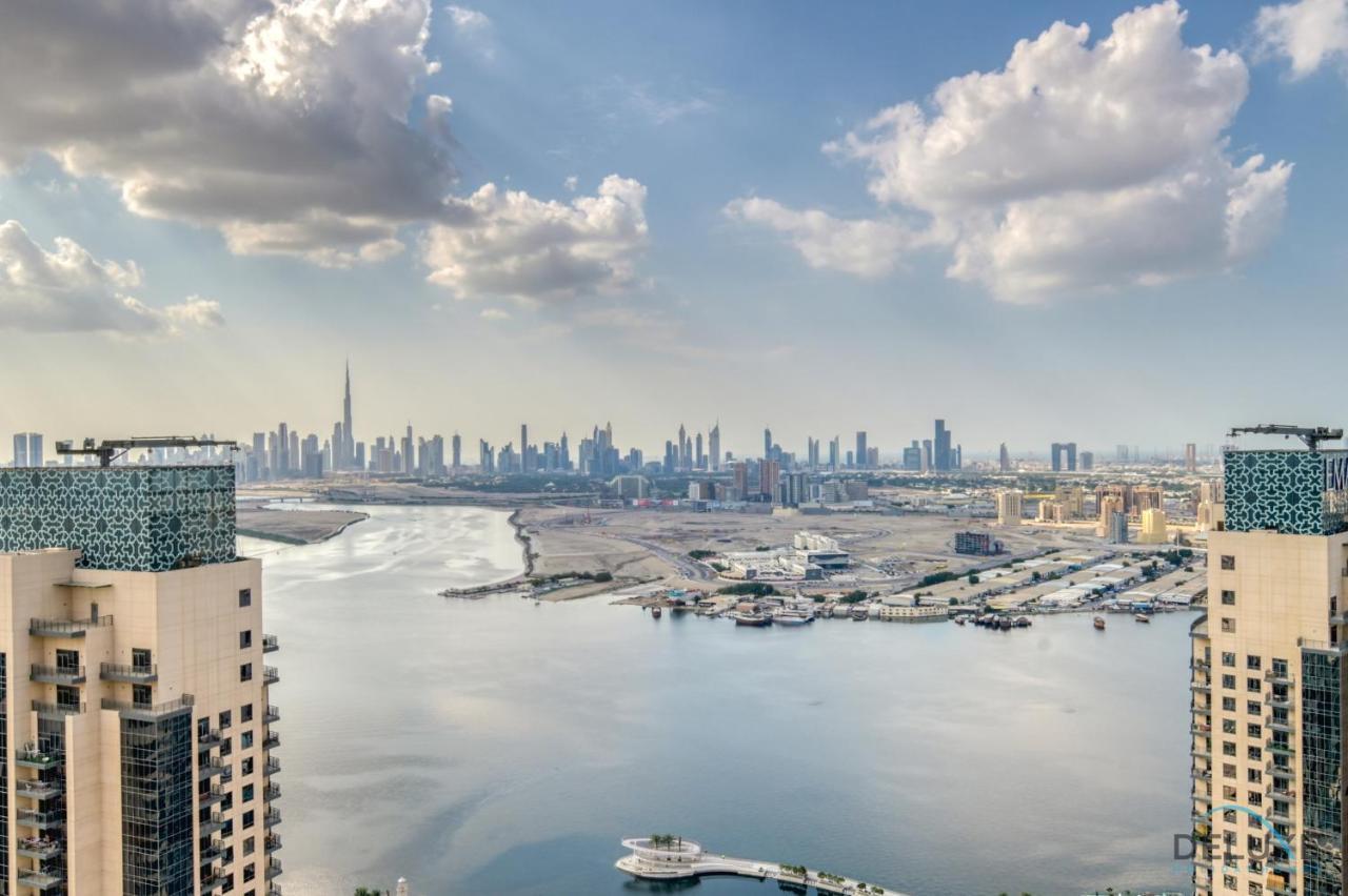 Distinguished 3br With Assistants At Harbour Views Tower 1 By Deluxe Homes Dubai