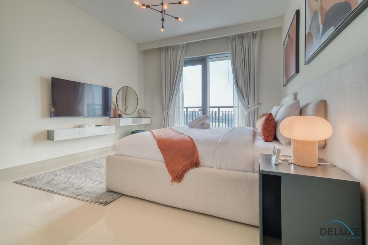 Apartment Distinguished 3br With Assistants At Harbour Views Tower 1 By Deluxe Homes *