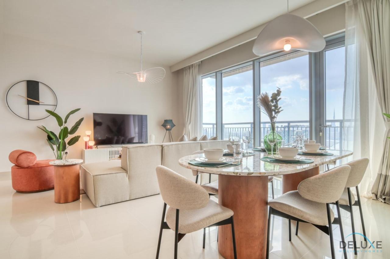 Distinguished 3br With Assistants At Harbour Views Tower 1 By Deluxe Homes * Dubai
