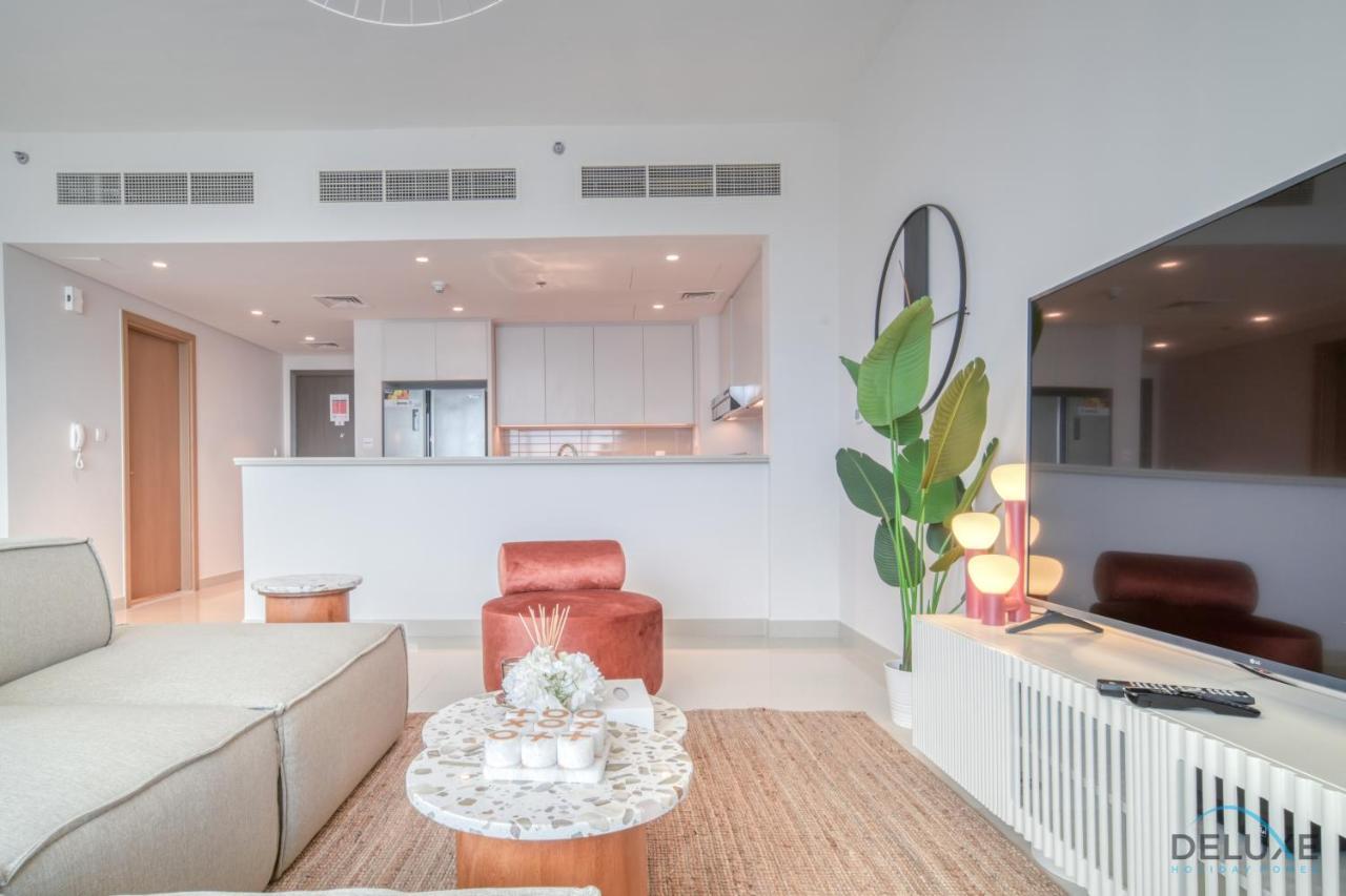 Distinguished 3br With Assistants At Harbour Views Tower 1 By Deluxe Homes Apartment Dubai
