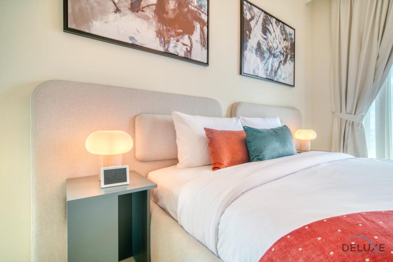 Distinguished 2br At Harbour Views Tower 1 By Deluxe Homes *