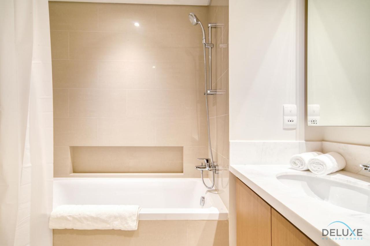 Apartment Distinguished 2br At Harbour Views Tower 1 By Deluxe Homes *