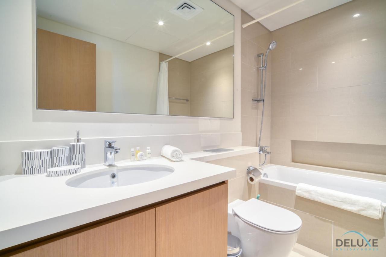 Distinguished 2br At Harbour Views Tower 1 By Deluxe Homes * Dubai