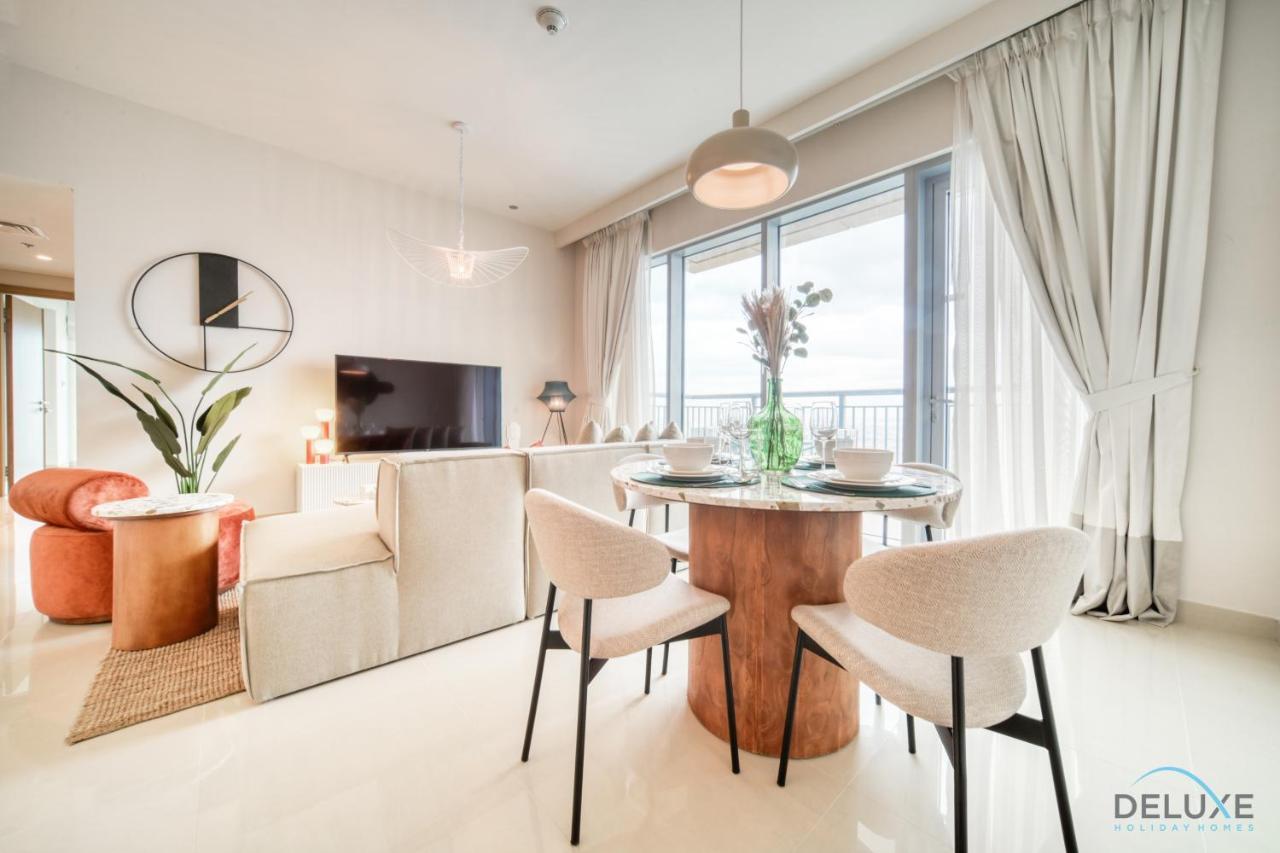 Distinguished 2br At Harbour Views Tower 1 By Deluxe Homes