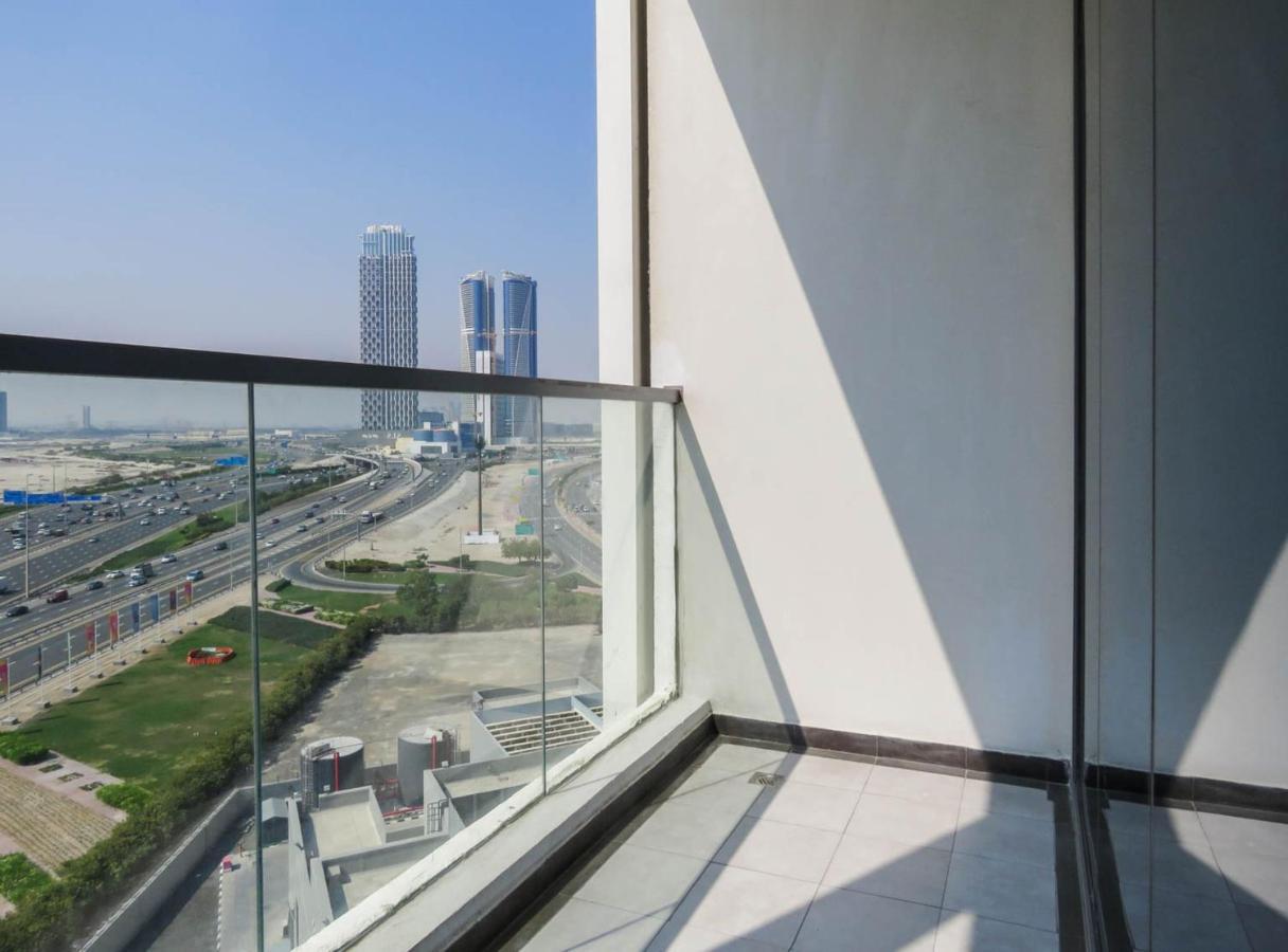 Super Oyo 833 Bayz By Danube Apartment *