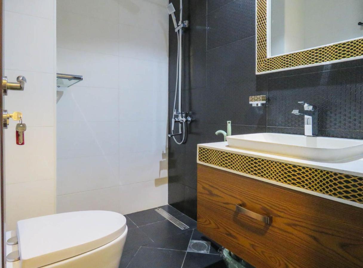 Super Oyo 833 Bayz By Danube Apartment Dubai