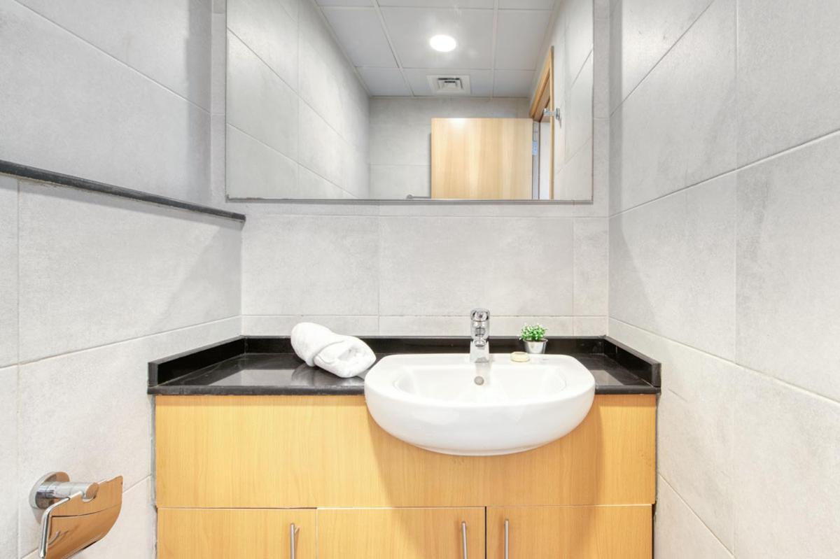 Apartment 1 Bedroom At Tara 2 In Al Quoz By Pk Holidays *