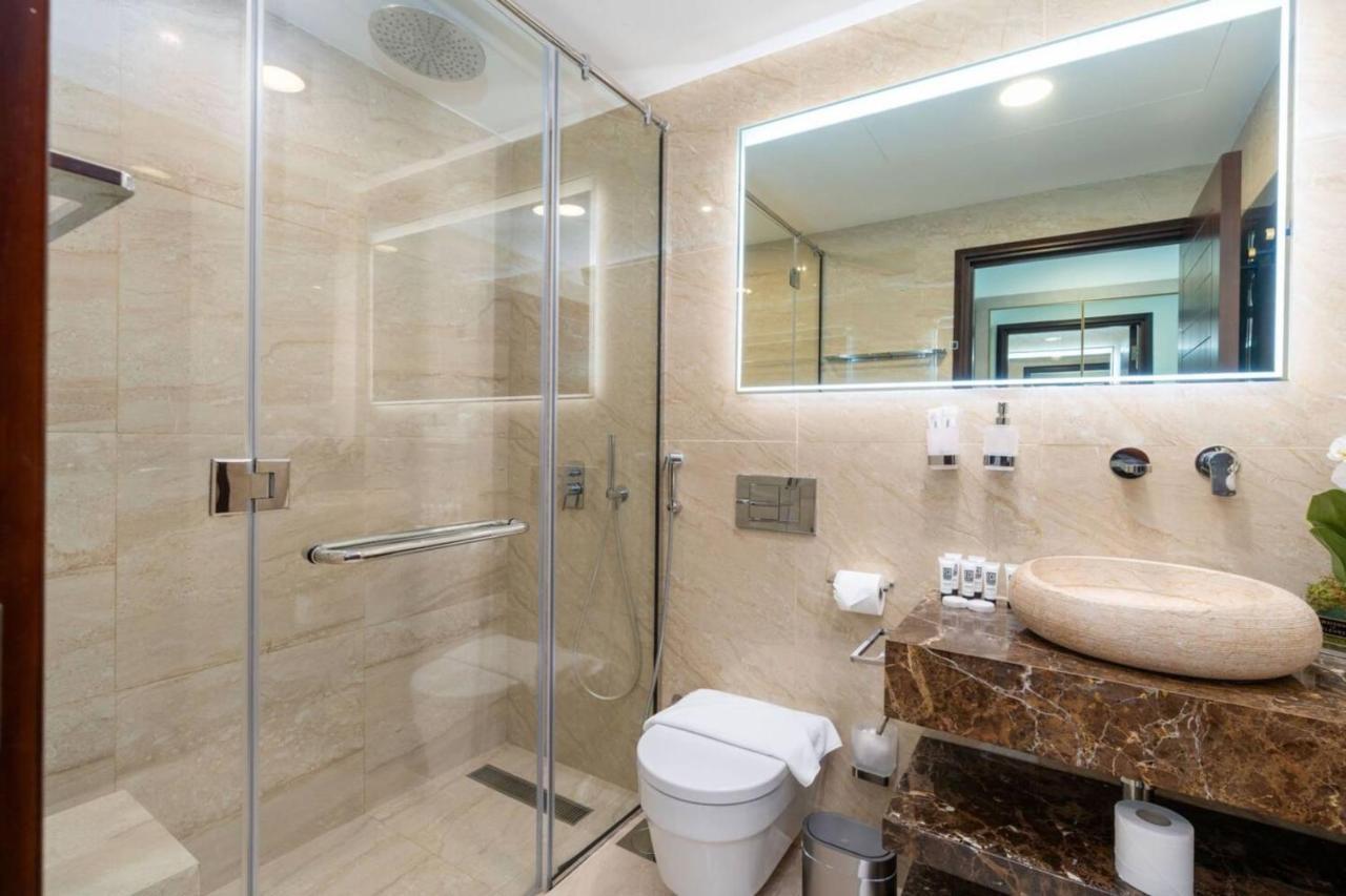 Stylish And Central 1 Bd In Downtown *
