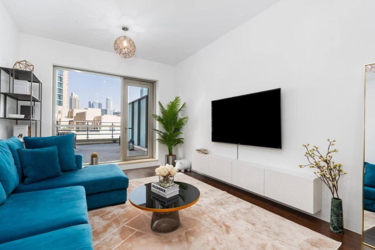 Stylish And Central 1 Bd In Downtown