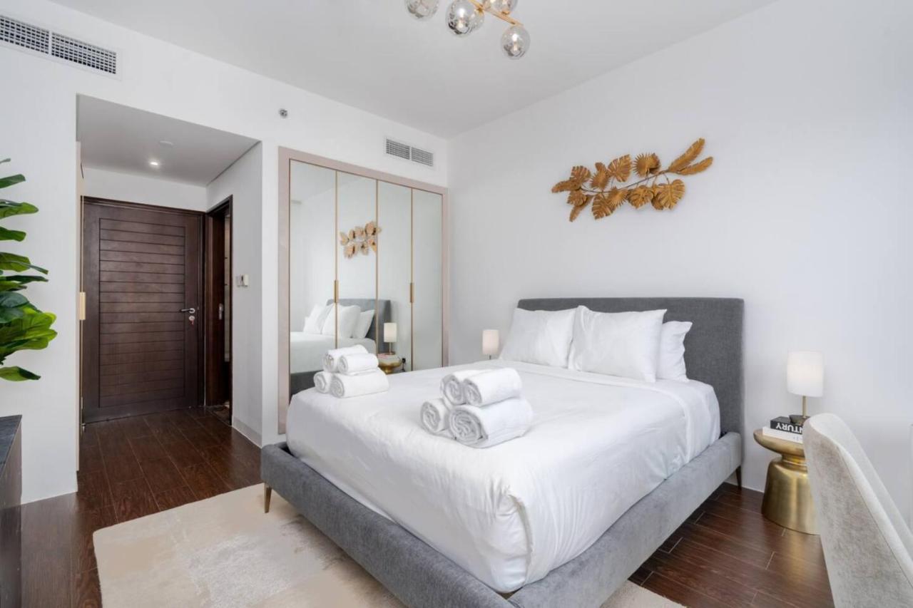 Stylish And Central 1 Bd In Downtown Apartment *