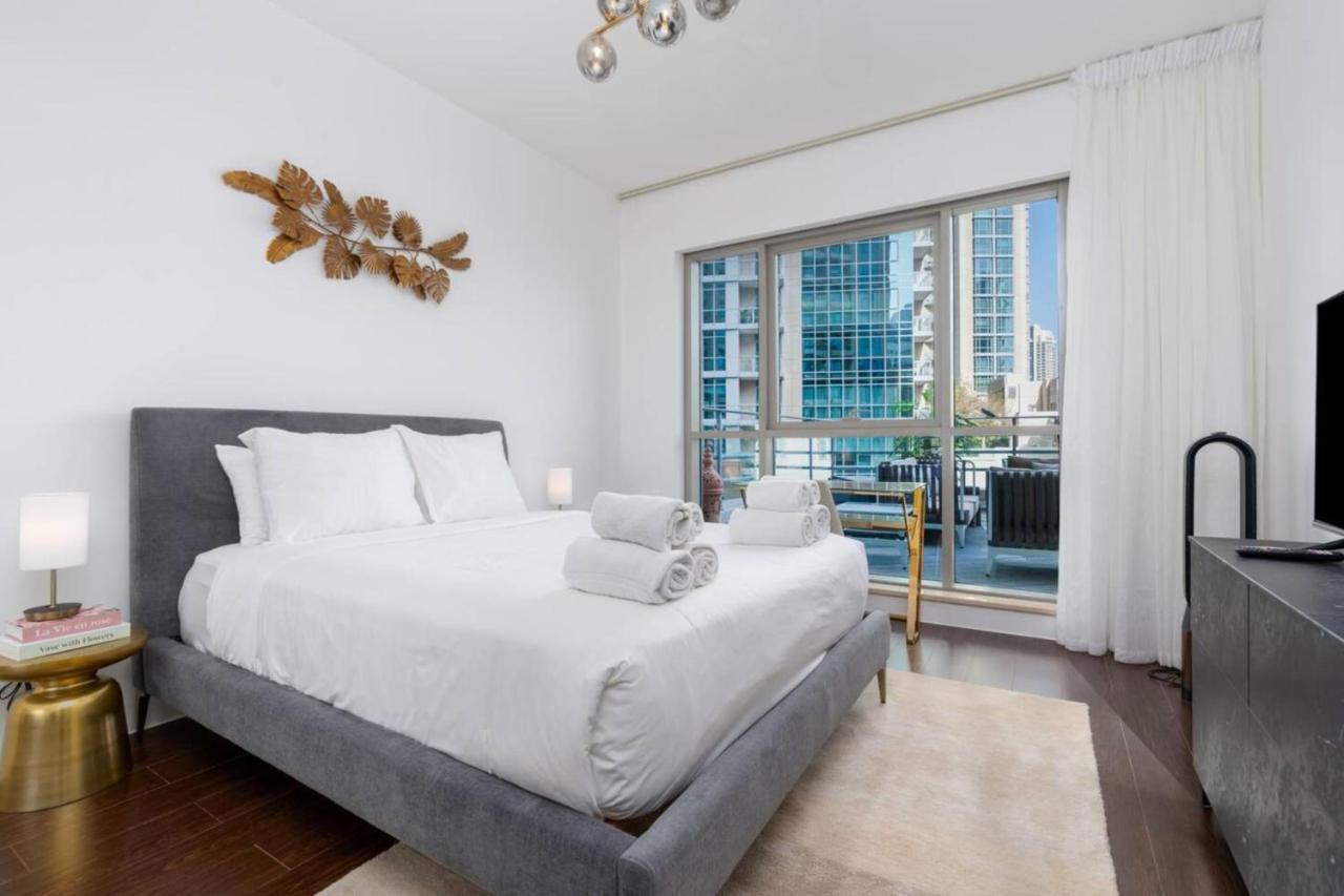 Stylish And Central 1 Bd In Downtown Apartment Dubai