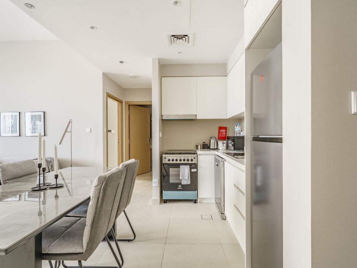 Fancy With Mesmerizing Canal Views Apartment Dubai