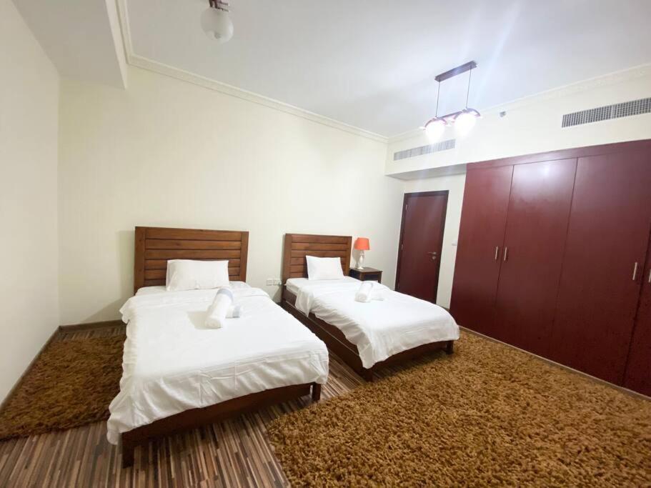 Jbr 3 Bedroom Specious Dubai