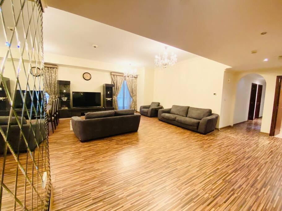 Apartment Jbr 3 Bedroom Specious Dubai