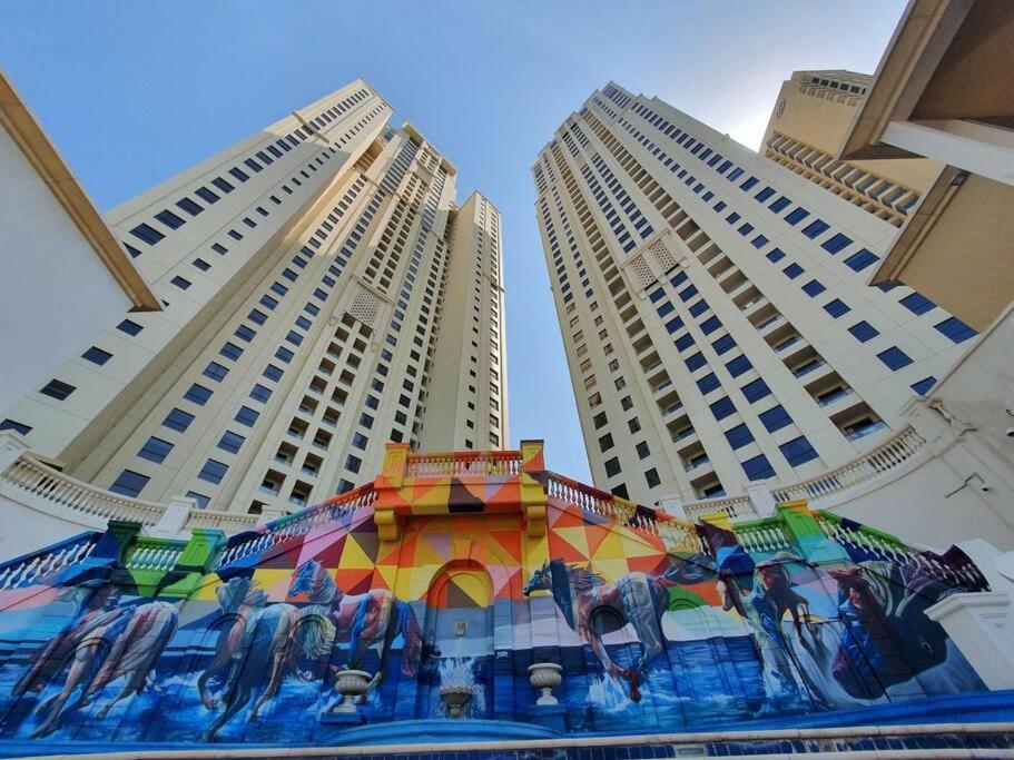 Apartment Jbr 3 Bedroom Specious *