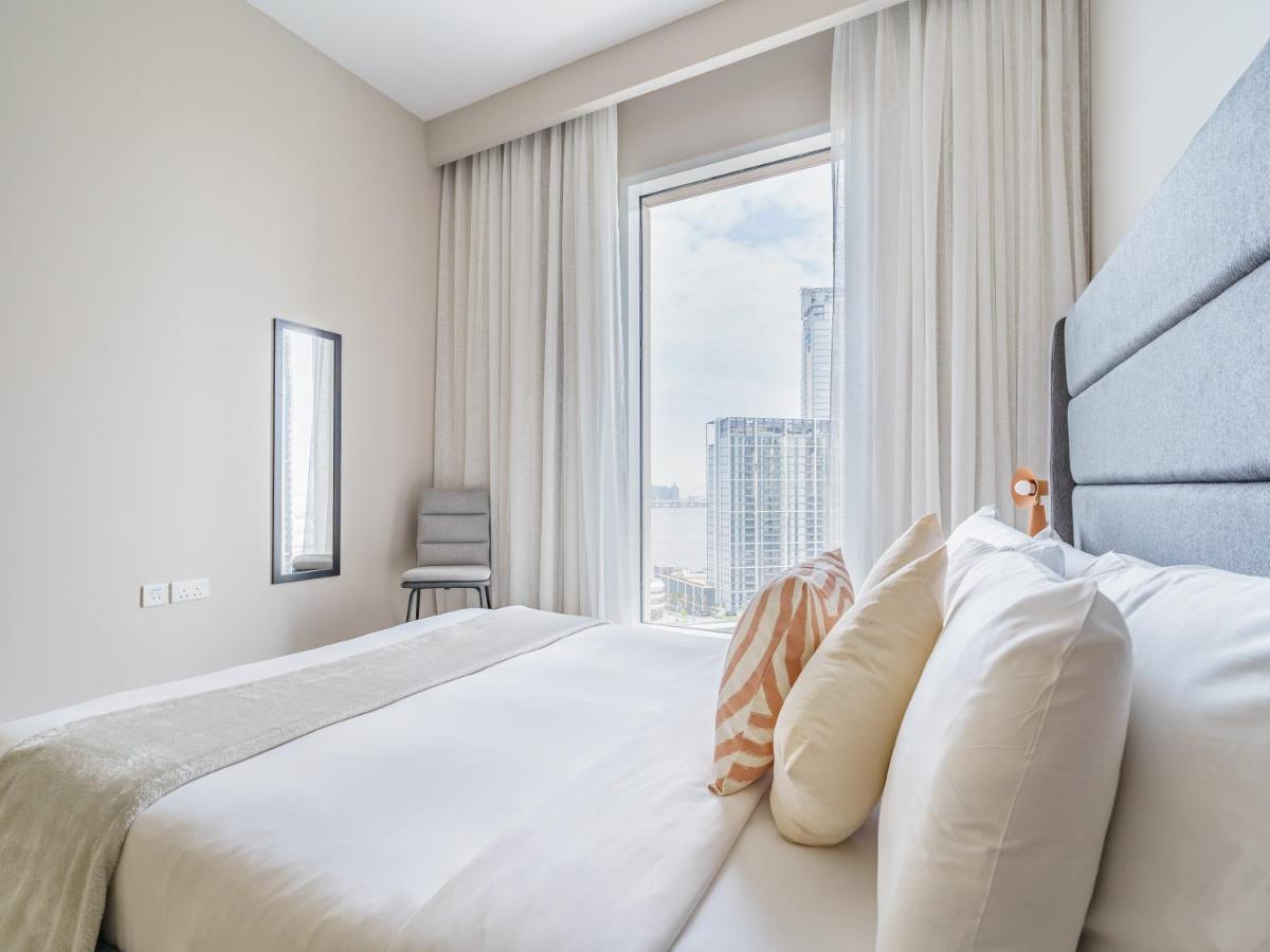 Fancy With Mesmerizing Canal Views Apartment Dubai