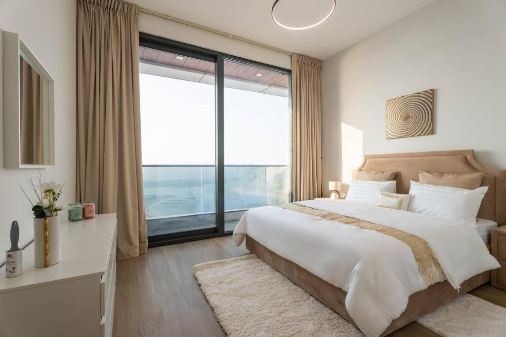 1 Bedroom Exclusive Apartment *