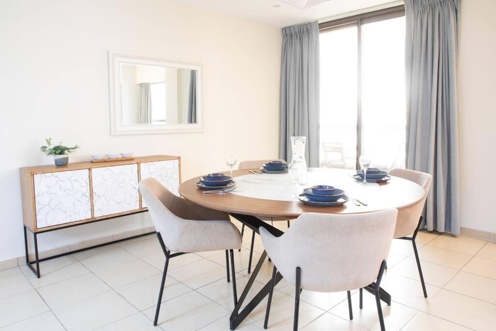 Massive 3/ 4 Bedroom In Centrum Of Jbr, Dubai!