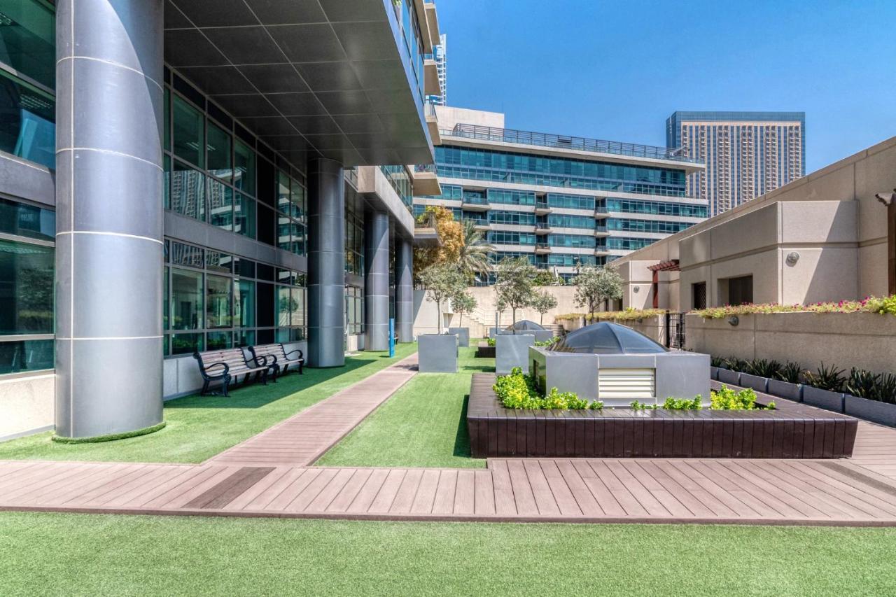Luxurious Style 2br In Marina W/ Yacht View Apartment Dubai