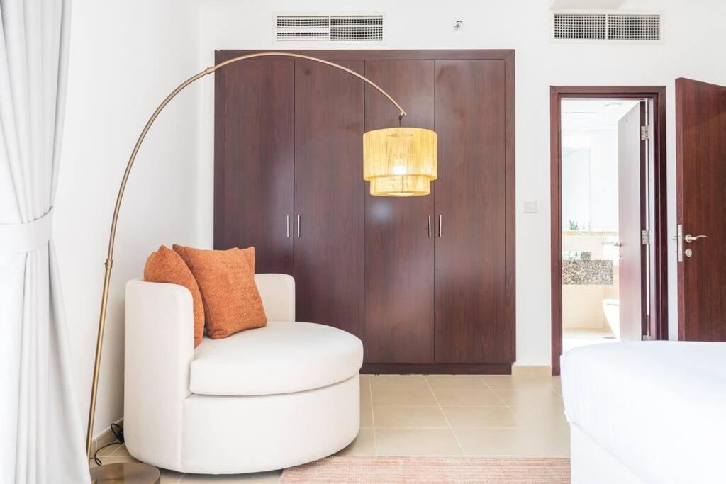 Dominant View Of Marina Apartment